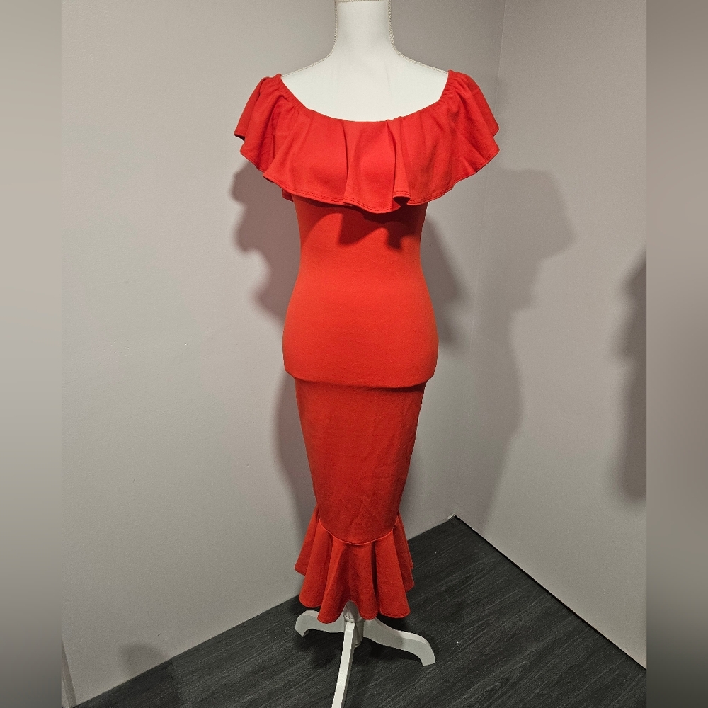 NWT Fashion Nova Bold Red Mermaid Style Full Length Fitted Dress Ruffle Neckline